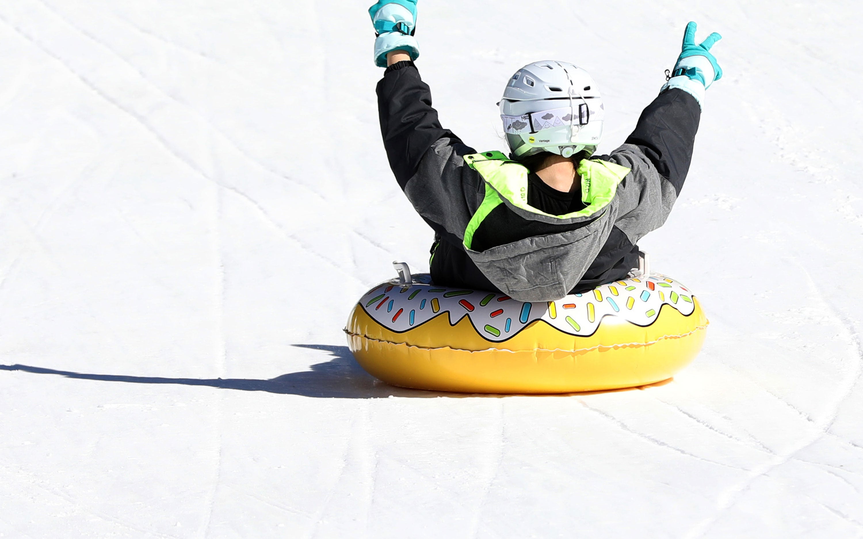 Inflatable Snow Sledding Tubes for Sale | Airhead